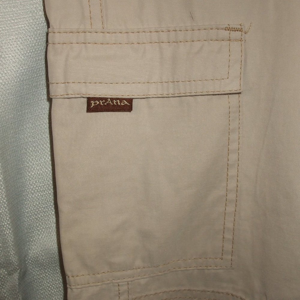 Prana Light Khaki Cargo Outdoor Hiking Pants Women’s Small Waist 32 inches Vtg - Picture 5 of 11